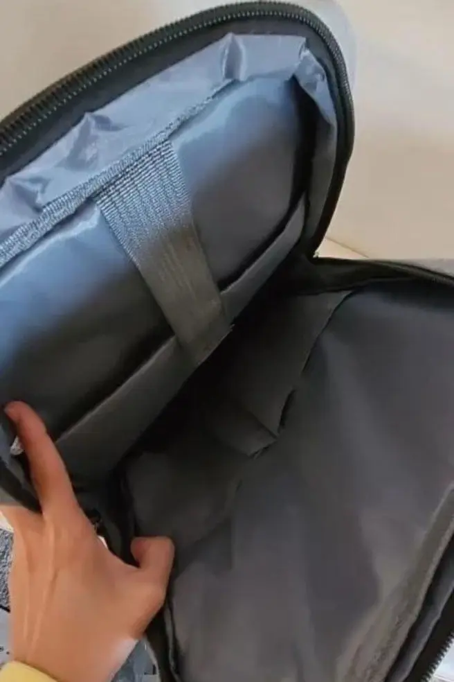 PRZEGRODY W ŚRODKU PLECAKA